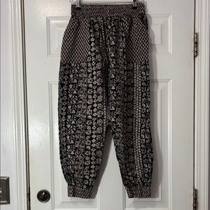Staring At Stars brand harem pants Size Medium